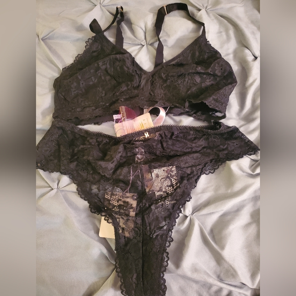 NWT savage x fenty lace bralette and thong set